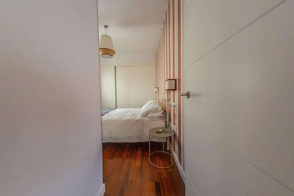 Apartment Next To The Mushrooms, Very Bright Penthouse. Seville Spain